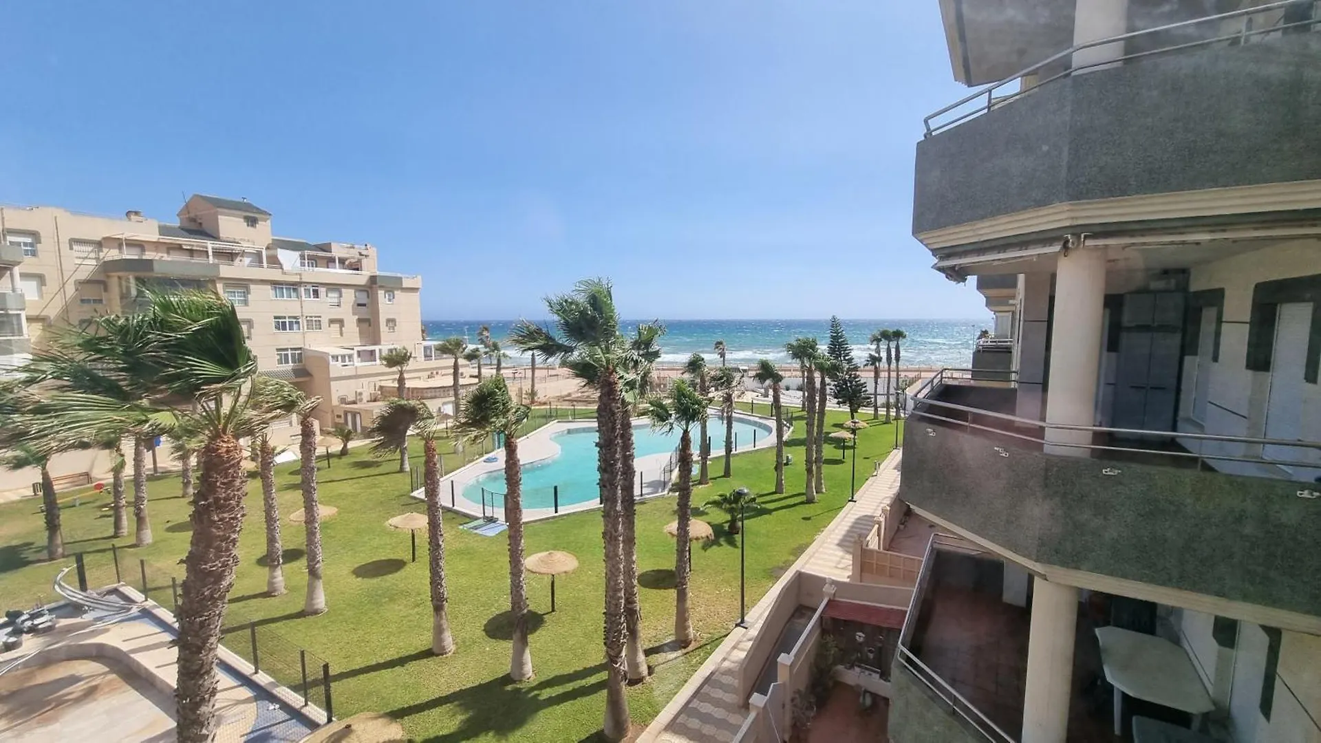 Piso Costa De Almeria 雷塔马尔 0*,